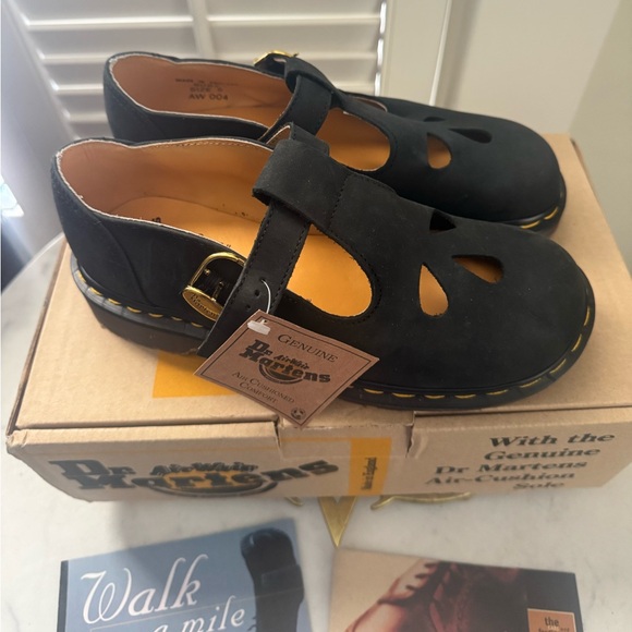 NIB England Made Dr. Martens Vintage Nubuck Tear Drop Mary Janes UK5 US 7-7.5 - Picture 4 of 10